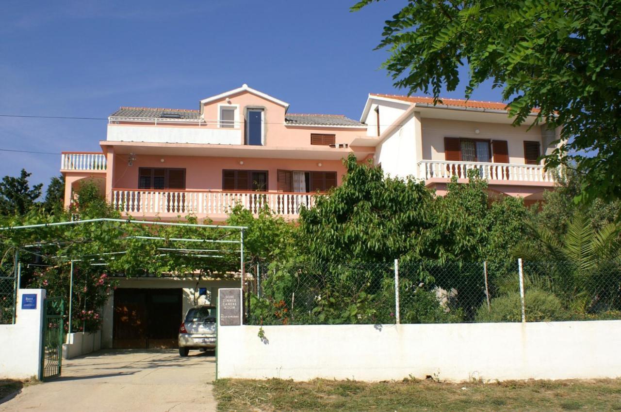 Family Friendly Seaside Apartments Vlasici, Pag - 4319 エクステリア 写真