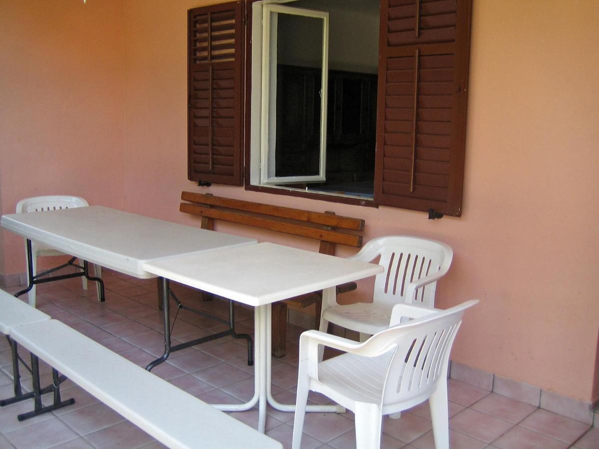 Family Friendly Seaside Apartments Vlasici, Pag - 4319 エクステリア 写真