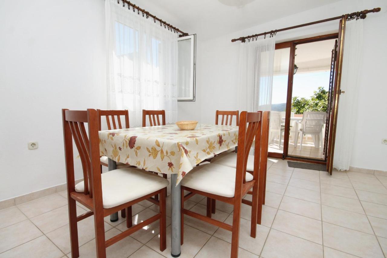 Family Friendly Seaside Apartments Vlasici, Pag - 4319 エクステリア 写真