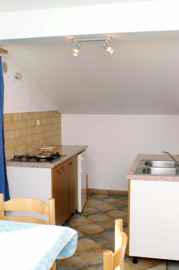 Family Friendly Seaside Apartments Vlasici, Pag - 4319 エクステリア 写真